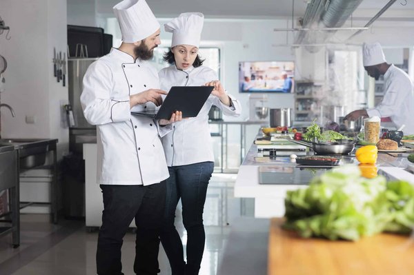 Comment allier une cuisine exquise à une salle de mariage magnifique ?